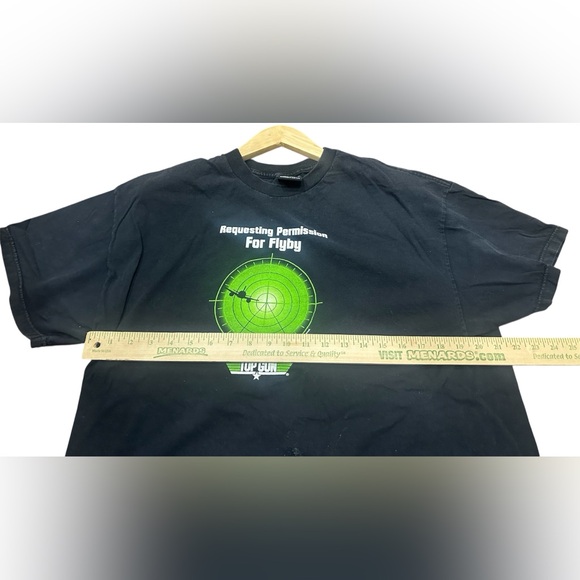 Vtg Black Top Gun T-Shirt with Green Radar Graphic - Picture 5 of 5